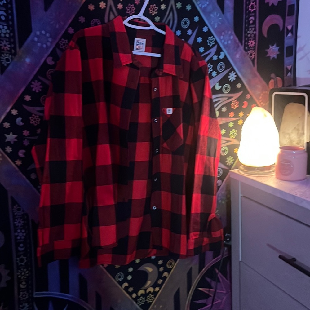 men’s red and black flannel